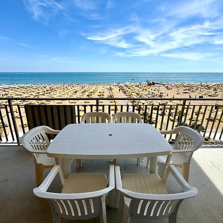 Villa Fronte Mare-Carraro Immobiliare Jesolo - Family Apartments 外观 照片