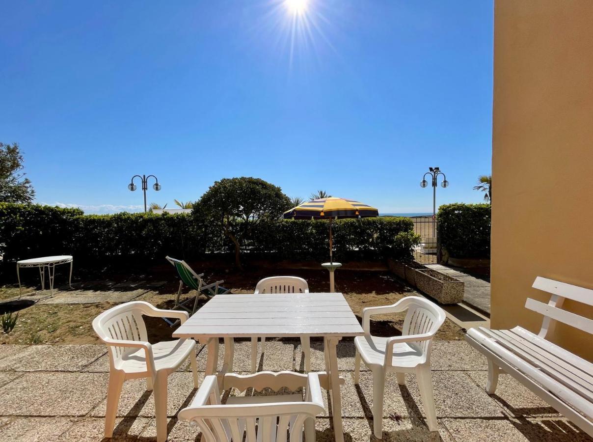Villa Fronte Mare-Carraro Immobiliare Jesolo - Family Apartments 外观 照片