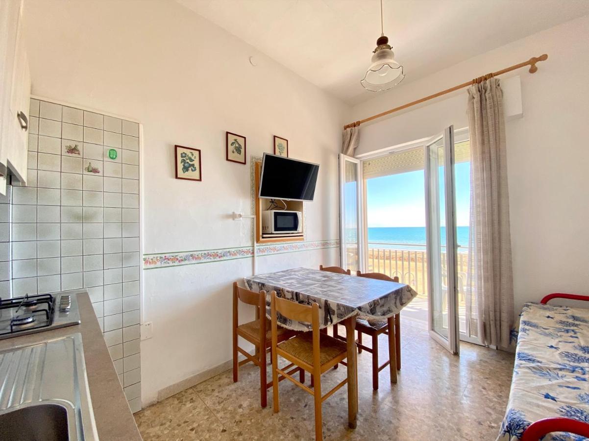 Villa Fronte Mare-Carraro Immobiliare Jesolo - Family Apartments 外观 照片
