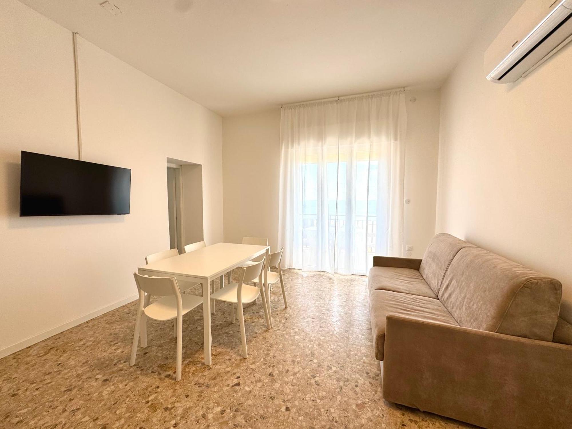 Villa Fronte Mare-Carraro Immobiliare Jesolo - Family Apartments 外观 照片