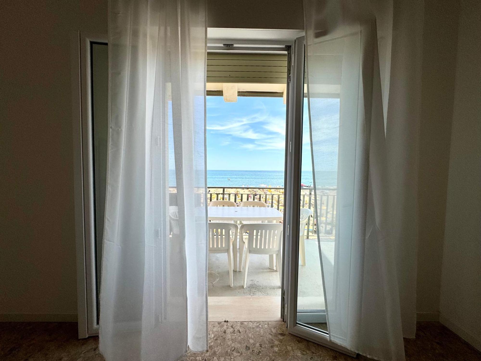Villa Fronte Mare-Carraro Immobiliare Jesolo - Family Apartments 外观 照片